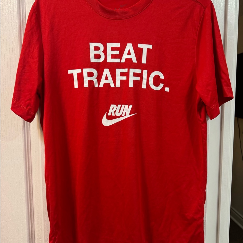 Nike Men's Red 'Beat Traffic' Tee